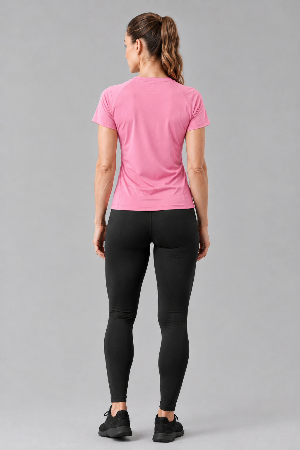 3x1 en remeras de mujer + medias de regalo